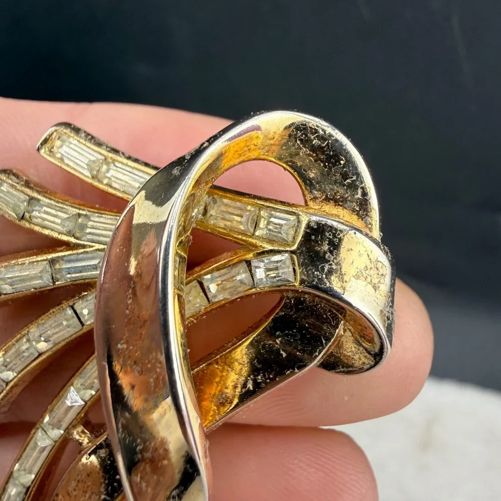 Vintage Trifari Brooch Rhinestone Philippe Comet Gold Tone READ